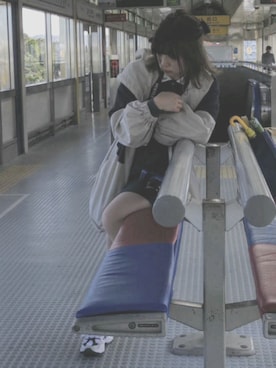 「Honeys（ハニーズ）のアイテム（マウンテンパーカー）」を使った、りゅーさん（レディース・156cm）の春コーディネート