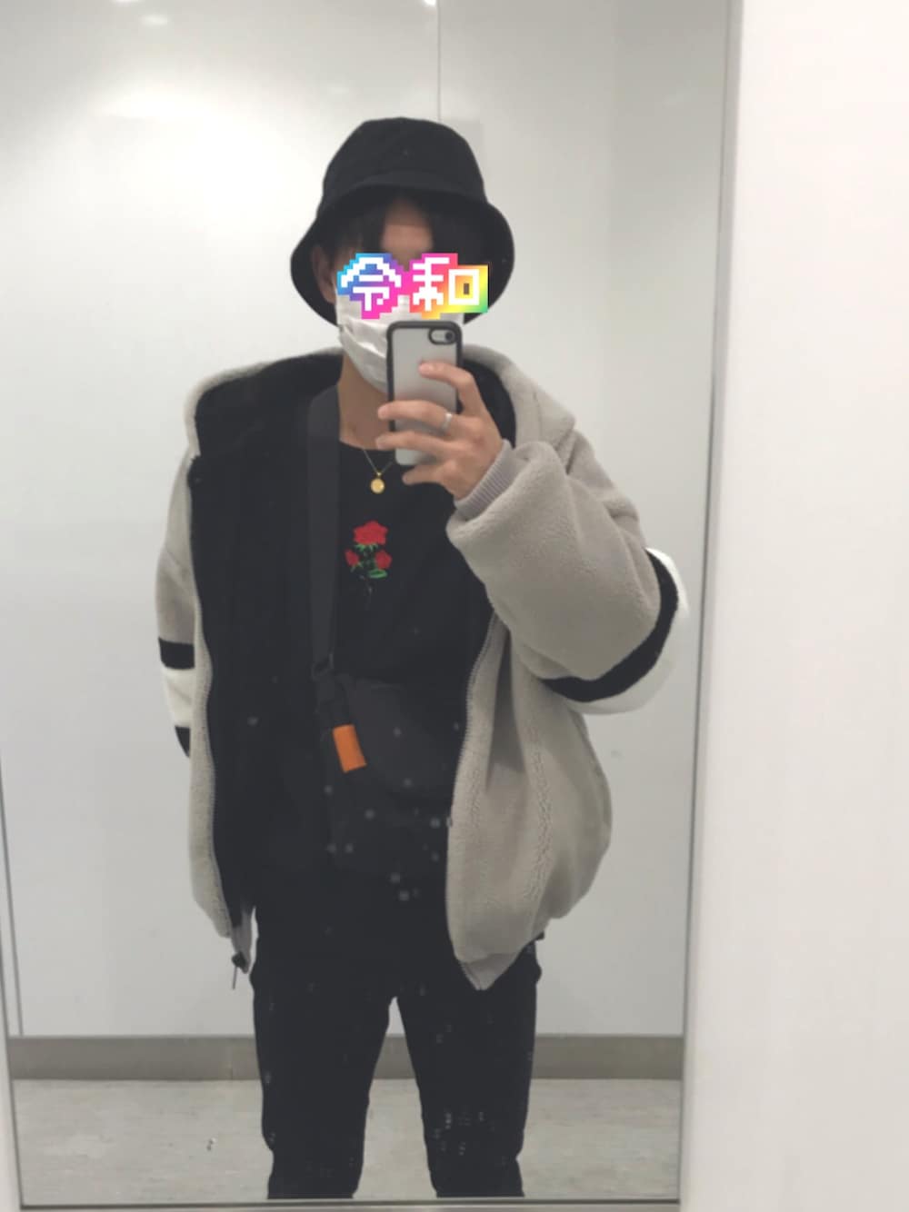 「シンプルコーデ、冬コーデ、大学生の日常、日常、いいねお願いします💕、フォロー返します、コメント イイね 待ってまーす！」｜「ADRERのWEARISTA KEI × COOOPER バラシシュウビッグスウェット（スウェット、ブラック系）」を使った、Hozuさん（メンズ・175cm）の秋コーディネートの1枚目の写真