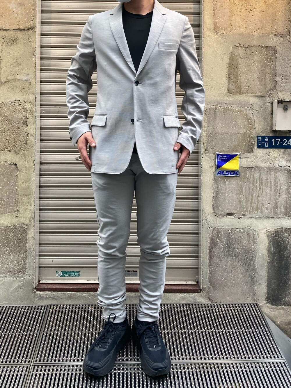 「オトナカジュアル、solido、セットアップ、大人コーデ、休日スタイル、スニーカー」｜「SOLIDOのSOLIDO（ソリード）CALIFOLNIO/カリフォルニオ/パンツ（その他パンツ、グレー系）」を使った、TAIGAさん（メンズ・166cm）の夏コーディネートの1枚目の写真