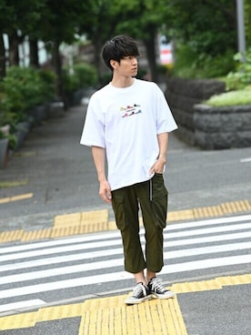 「CONVERSE（コンバース）のアイテム（トップス）」を使った、マックハウスZOZOスタイリスト メンズさん（メンズ・178cm）の夏コーディネート