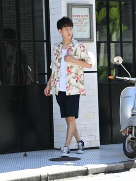 「NAVY（ネイビー）のアイテム（パンツ）」を使った、マックハウスZOZOスタイリスト メンズさん（メンズ・178cm）の夏コーディネート