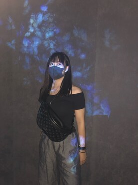 「H&M（エイチ・アンド・エム）のアイテム（トップス、ブラック系）」を使った、kozuecさん（レディース・160cm）の春コーディネート