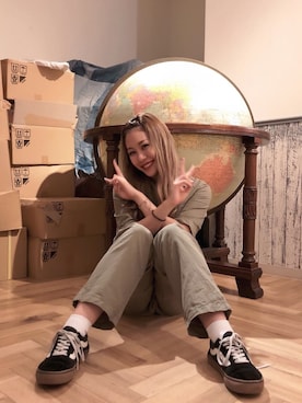 「VANS（バンズ）のアイテム（スニーカー、ブラウン系）」を使った、kozuecさん（レディース・160cm）の春コーディネート