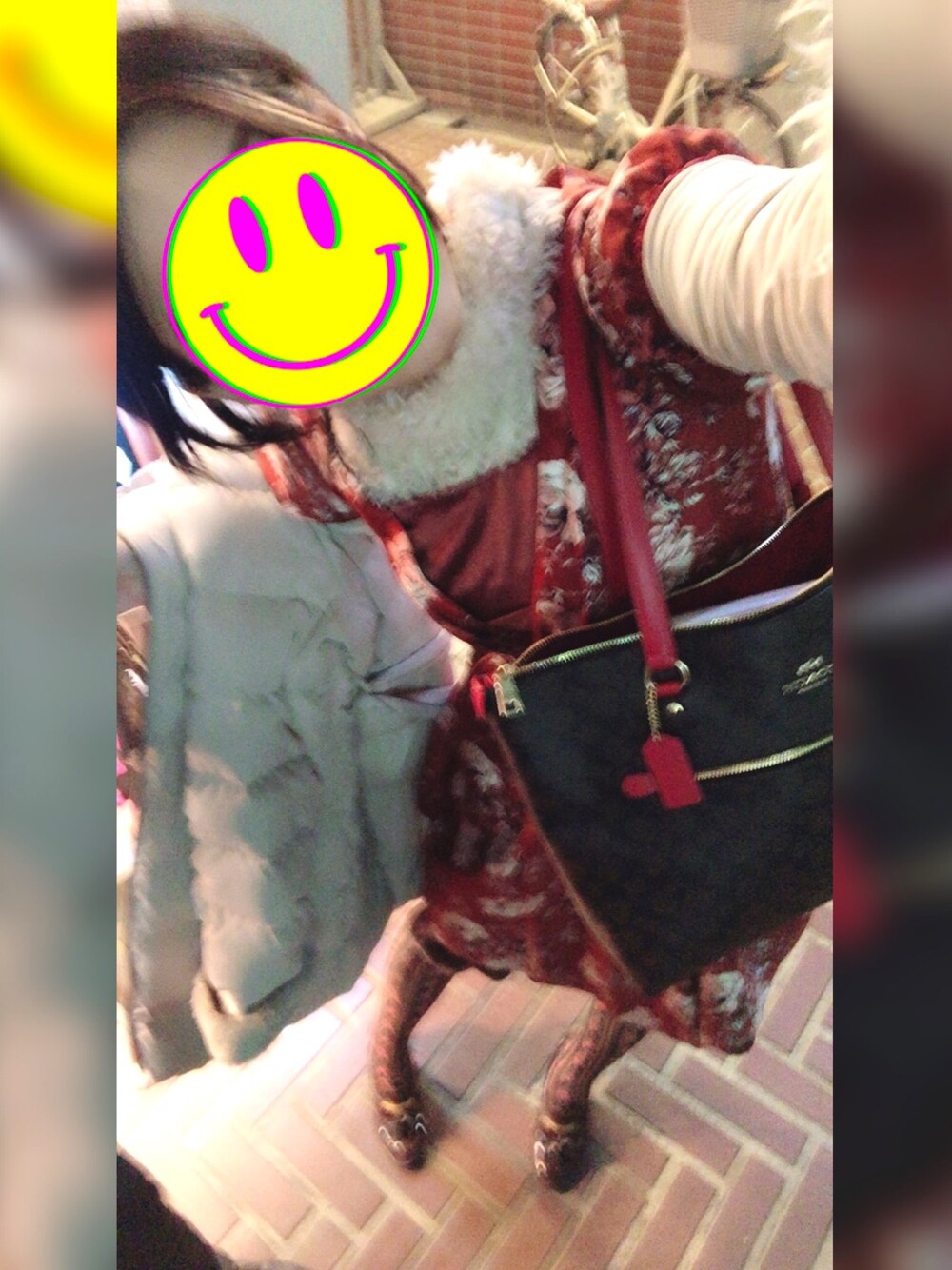 「冬アウター着回しチャレンジ、お洒落さんとつながりたい、大人女子、結婚式、結婚式二次会スタイル、結婚式 ワンピース、ワンピース、パンプス、高身長女子」｜「COACHのアイテム（トートバッグ、ブラウン系）」を使った、ノッポすみちゃ「Over165↑」さん（レディース・171cm）の冬コーディネートの1枚目の写真