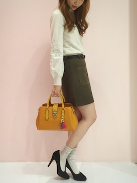「イエローバッグ」｜「アイテム（パンプス）」を使った、SAORIさん（レディース・163cm）の秋コーディネート
