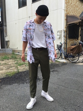 「H&M（エイチ・アンド・エム）のアイテム（シャツ/ブラウス、ホワイト系）」を使った、𝐊さん（メンズ・180cm）の夏コーディネート