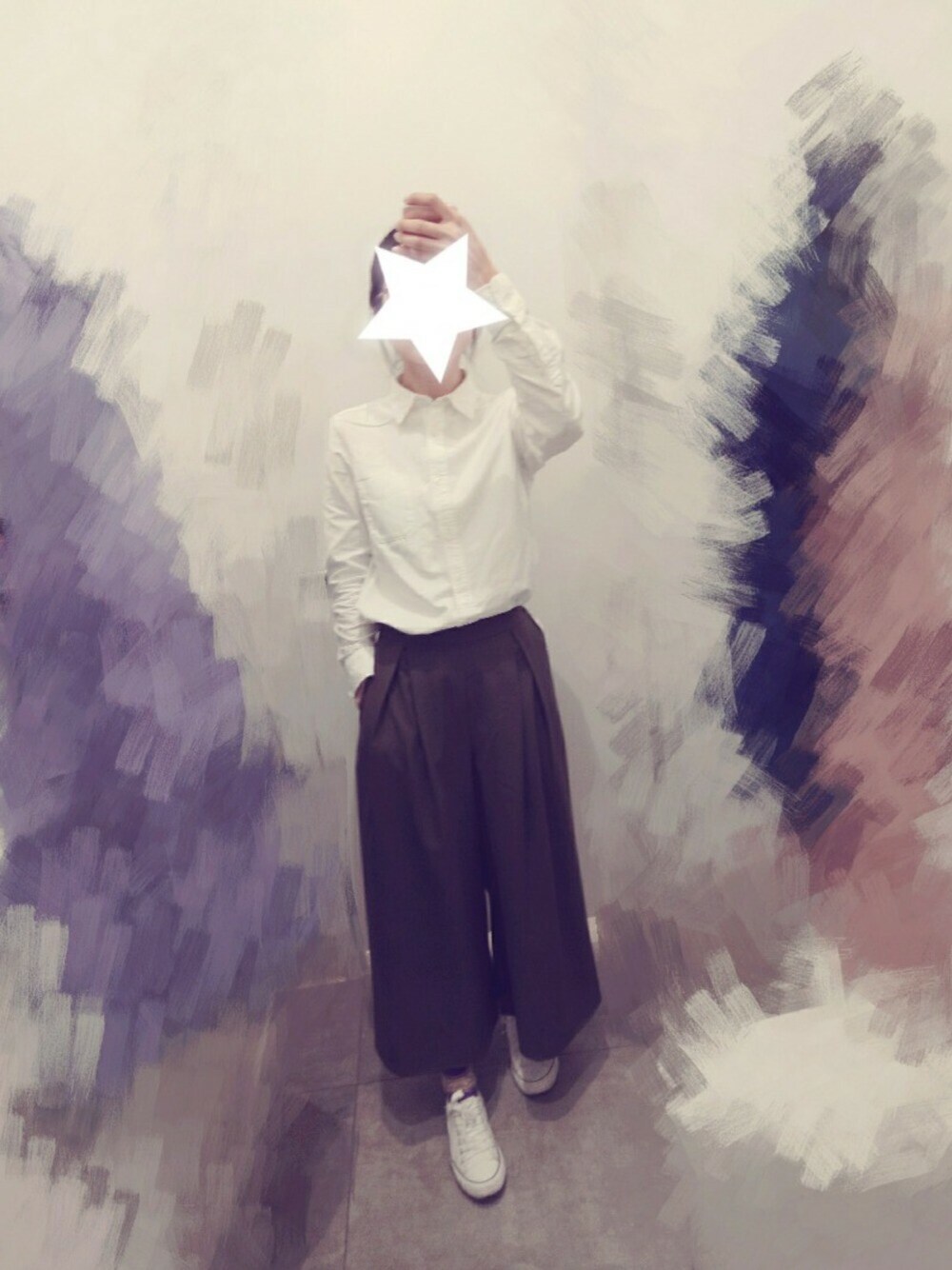 「無印良品のアイテム（シャツ/ブラウス、ホワイト系）」を使った、淺野ユイさん（レディース・164cm）の冬コーディネートの1枚目の写真