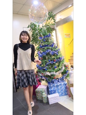 「Spring（スプリング）のアイテム（スカート）」を使った、Winny Lanさん（レディース・165cm）の冬コーディネート