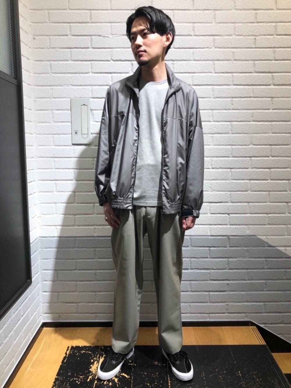 「casual、BRACTMENT」｜「BRACTMENTの『BRACTMENT（ブラクトメント)』 LIMONTA フライトジャケット / ブルゾン（ブルゾン、グレー系）」を使った、morimoto11289さん（メンズ・177cm）の秋コーディネートの1枚目の写真