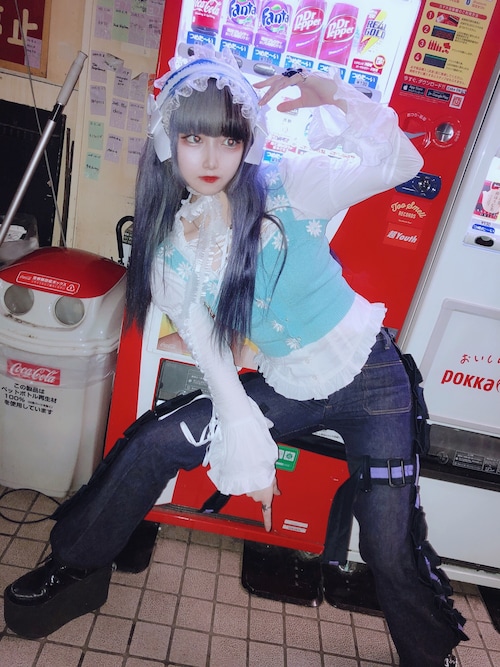 六禄ろく（死体）さんのコーディネート