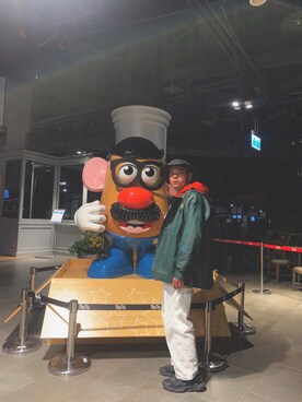 「Carhartt（カーハート）のアイテム（トレンチコート）」を使った、three_million劉百萬さん（メンズ・172cm）の春コーディネート