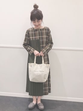 「チェック柄に恋してる」｜「アイテム（モカシン/デッキシューズ）」を使った、ささみさん（レディース・156cm）の秋コーディネート