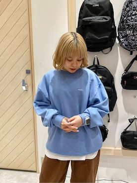 「スケボー」｜「アイテム（スウェット）」を使った、X-girl STAFFさん（レディース・145cm）の冬コーディネート