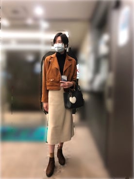 「アイテム（ライダースジャケット）」を使った、chiling さん（レディース・170cm）の春コーディネート