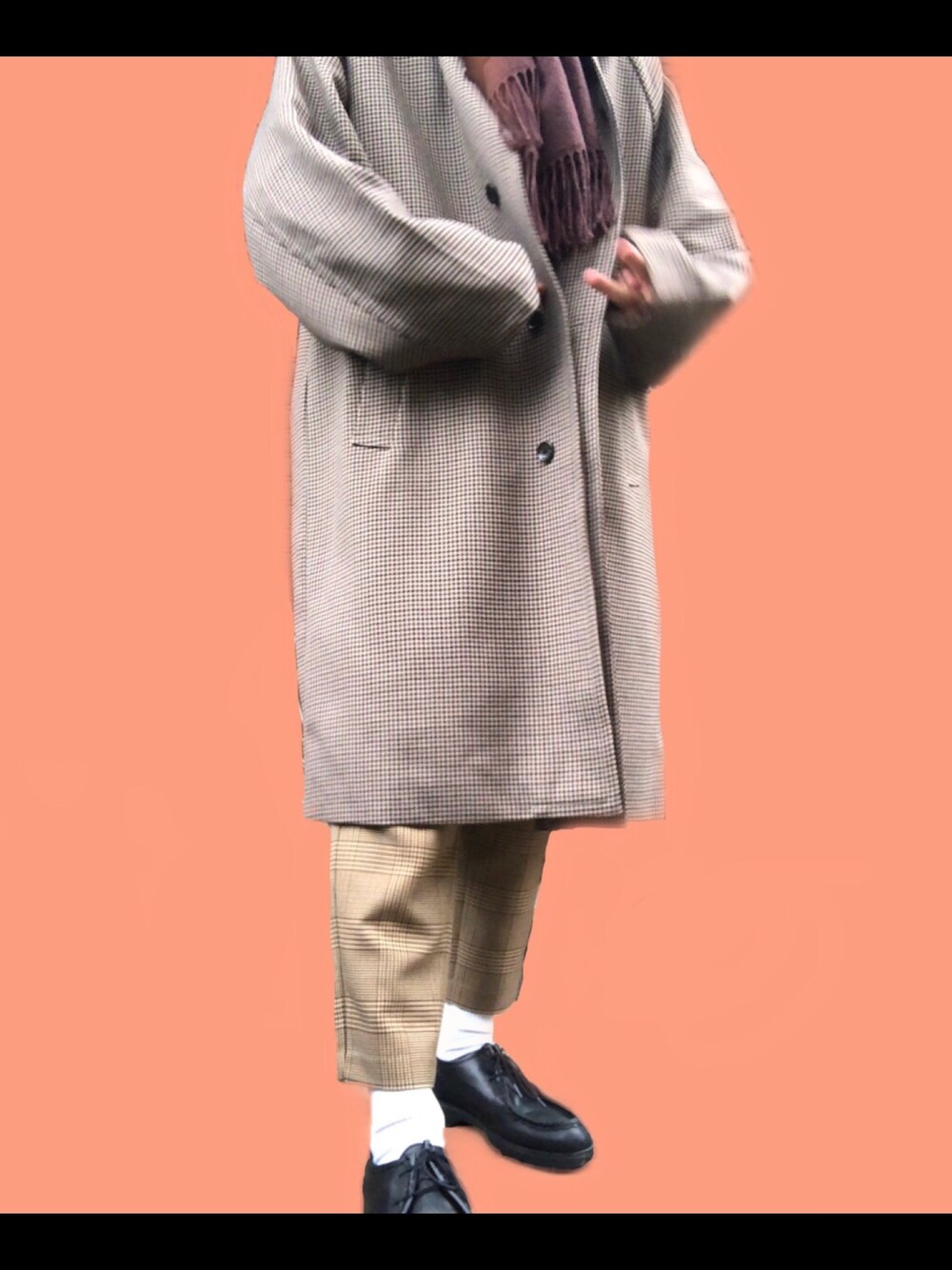 「カジュアルコーデ、プチプラコーデ、ootd、冬コーデ、シンプル、ブラウンコーデ、古着好きな人と繋がりたい」｜「GUのアイテム（ステンカラーコート、ベージュ系）」を使った、だいさん（メンズ・177cm）の冬コーディネートの1枚目の写真