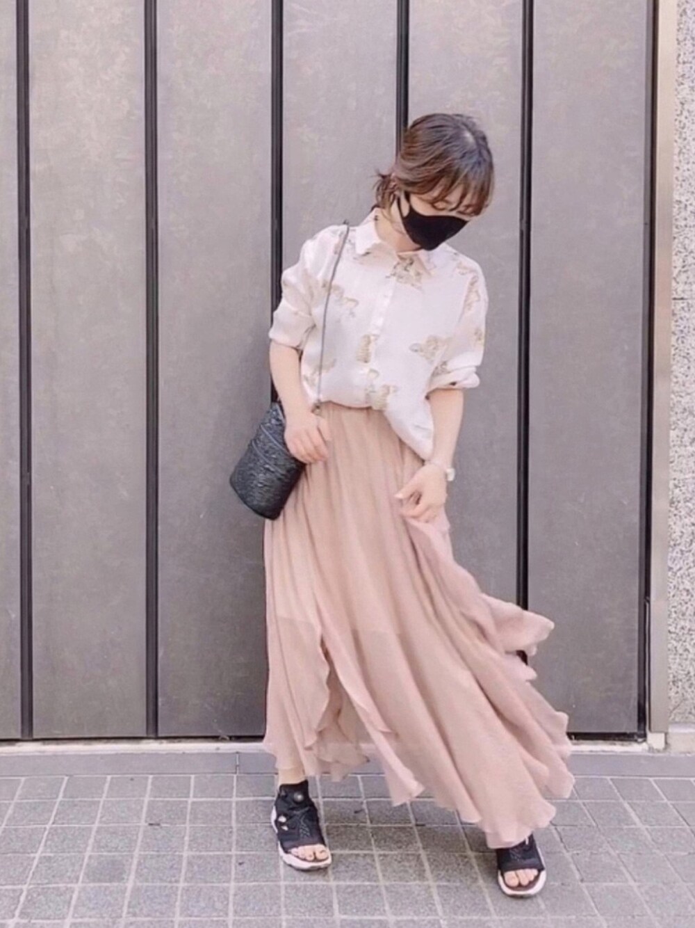 todayful様用 新品LilyBrown光沢シースルーフレアスカートピンク  