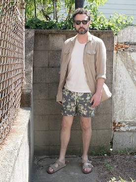 「Dondup（ドンダップ）のアイテム（トップス）」を使った、Mason Kraneさん（メンズ・183cm）の春コーディネート