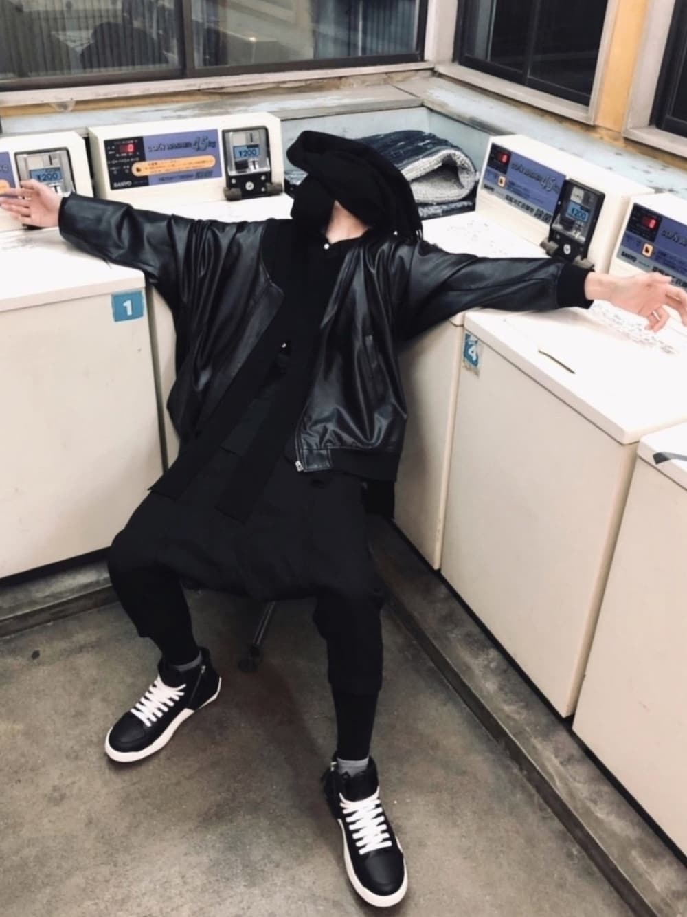MOTEASO|COMME des GARCONS HOMMEのマフラーを使ったコーディネート