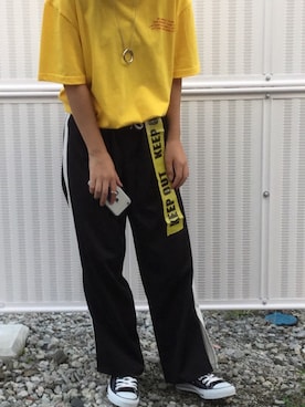 「87mm（87mm）のアイテム（Tシャツ/カットソー、イエロー系）」を使った、yukiさんの冬コーディネート