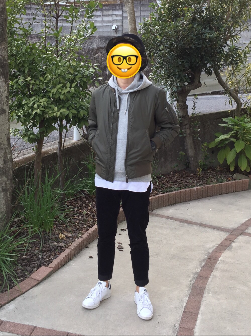 「COLLECTORSのアイテム（ハット、ブラック系）」を使った、MEGANEさん（メンズ・174cm）の春コーディネートの1枚目の写真