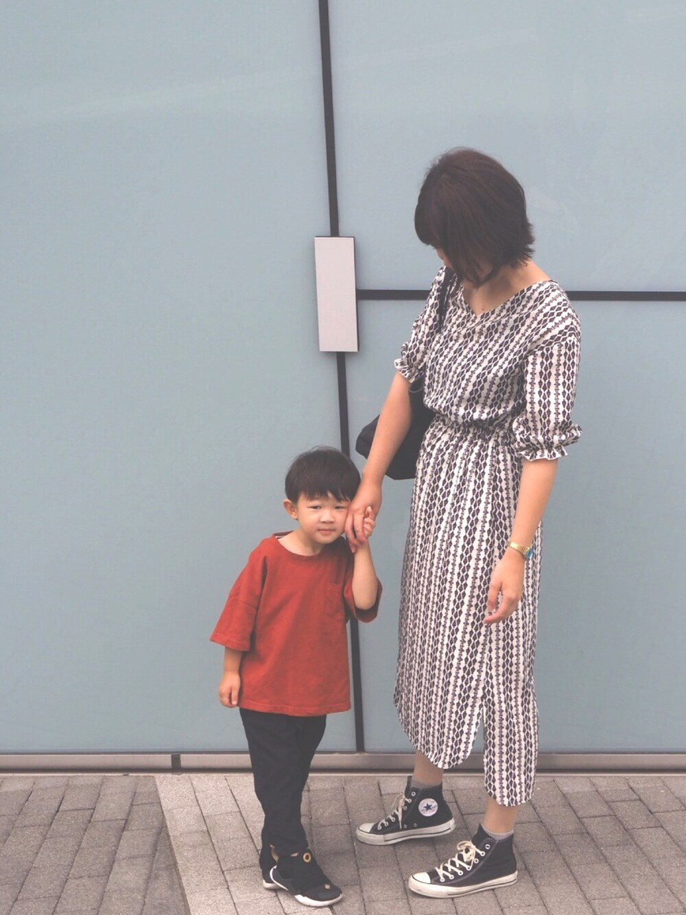 「親子コーデ、おしゃれさんと繋がりたい、ワンピース、ママコーデ、ママファッション」｜「mysticの7分袖ワンピース（ワンピース、ホワイト系）」を使った、あちゃさんさん（キッズ・92cm）の夏コーディネートの1枚目の写真