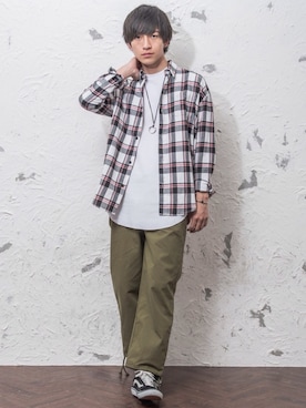 「カーキパンツ」｜REONさん（メンズ・173cm）の春コーディネート