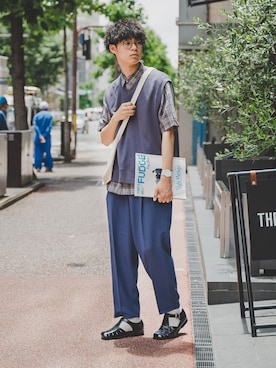 「JUNRED（ジュンレッド）のアイテム（スラックス）」を使った、三木 克海さん（メンズ・175cm）の夏コーディネート