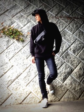 「KaneZ（ケインズ）のアイテム（キャップ）」を使った、TAROさん（メンズ・178cm）の秋コーディネート