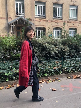 BURBERRYのトレンチコート（レッド系）を使った人気ファッション