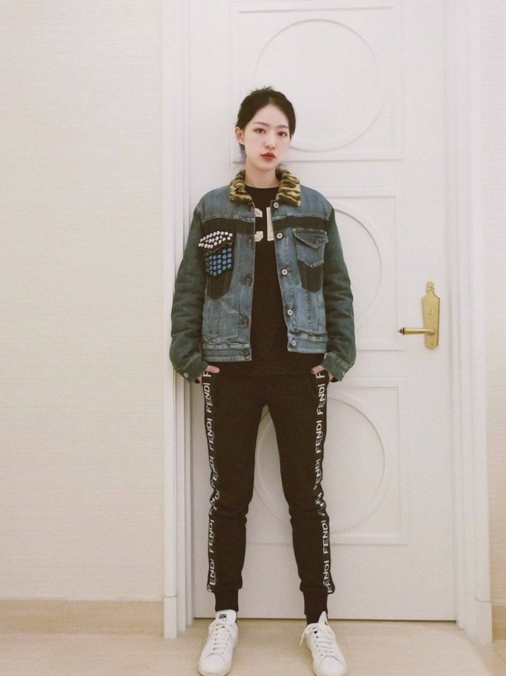 「GCDS、FENDI、adidas、MIUMIU」｜「FENDIのアイテム（その他パンツ、ブラック系）」を使った、Moguさん（レディース・165cm）の秋コーディネートの1枚目の写真