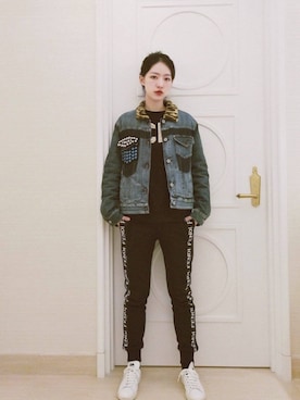 「FENDI」｜「アイテム（デニムジャケット）」を使った、Moguさん（レディース・165cm）の秋コーディネート