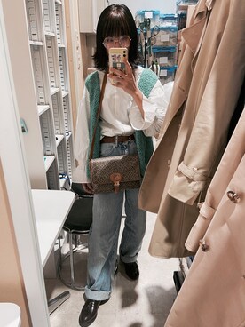 「NINA RICCI（ニナリッチ）のアイテム（ショルダーバッグ）」を使った、AICANさん（レディース・160cm）の春コーディネート