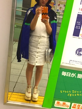 「PUMA（プーマ）のアイテム（その他アウター）」を使った、ヤマモト ユイ(17)さん（レディース・155cm）の春コーディネート