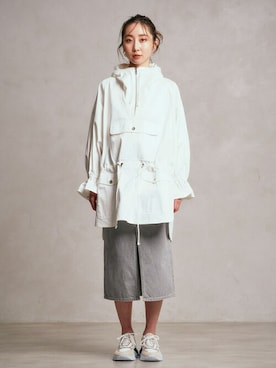 「アイテム（デニムスカート、グレー系）」を使った、りなさん（レディース・164cm）の冬コーディネート