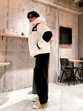 「アイテム（ダウンジャケット/コート、ホワイト系）」を使った、あべじゅんやさん（メンズ・182cm）の冬コーディネート