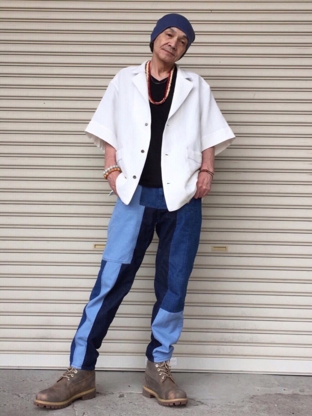 「おきにいり、コーディネート、BEAMS、パジャマシャツ、ミハラヤスヒロ(MIHARAYASUHIRO)、パッチワークデニム、Timberland、ネックレス」｜「wjk 1 mileの【wjk】Plain V-Neck Tee（Tシャツ/カットソー、ブラック系）」を使った、shinさん（メンズ・168cm）の夏コーディネートの1枚目の写真