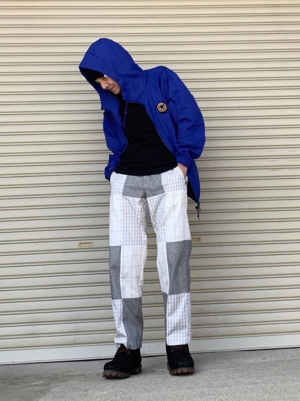 「LACOSTE、マリンパーカー、Timberland、BEAMS、wjk 1mile」｜「LACOSTEのアイテム（パーカー、ブルー系）」を使った、shinさん（メンズ・168cm）の冬コーディネートの1枚目の写真