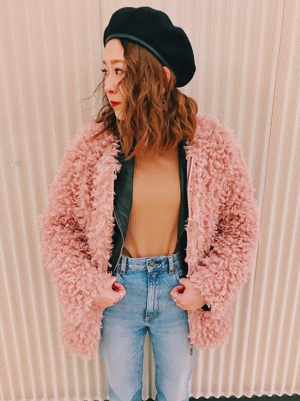 ライダースジャケットを使った「シールームリン」の人気ファッション