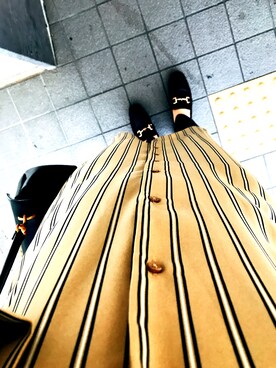 「select MOCA（セレクトモカ）の柔らかく履きやすいフェイクレザーゴールドビット付きローファー（ローファー）」を使った、y u uさん（レディース・165cm）の春コーディネート