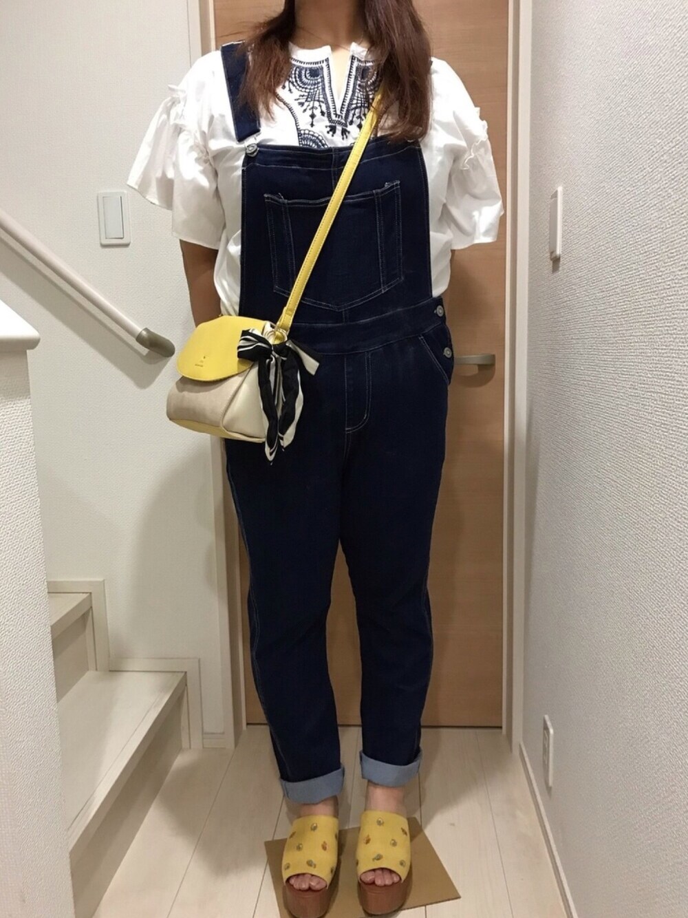 「しまむら、GU、ラクチンコーデ、今日のコーデ、ゴリラ女子、大柄女子、プラスサイズ、アベイル、サロペット、オーバーオール」｜「しまむらのアイテム（シャツ/ブラウス、ホワイト系）」を使った、あんちゃんさん（レディース・170cm）の夏コーディネートの1枚目の写真