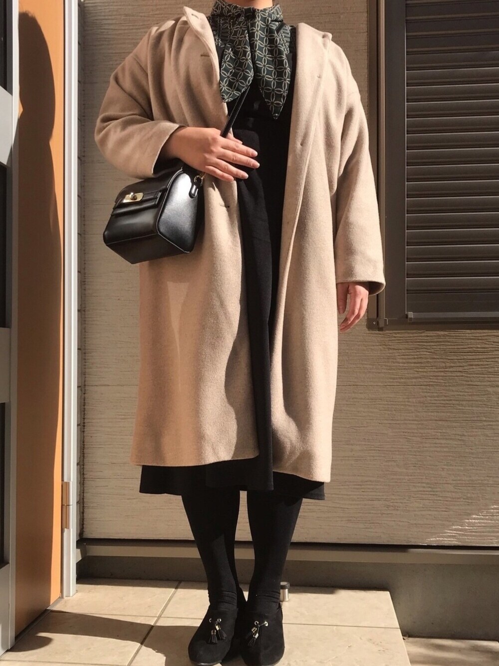 「大きいサイズ、プラスサイズ、ゴリラ女子、大柄女子、今日のコーデ、しまむら、アベイル、ブラウス、ノーカラーコート、プチプラ」｜「Availのアイテム（シャツ/ブラウス、グリーン系）」を使った、あんちゃんさん（レディース・170cm）の冬コーディネートの1枚目の写真