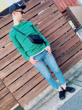 「無地党」｜「アイテム（スリッポン）」を使った、のりのりおさん（メンズ・175cm）の春コーディネート