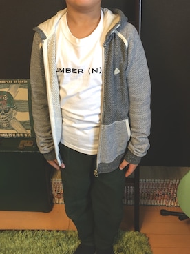 「SCOTCH & SODA（スコッチ アンド ソーダ）のアイテム（トップス）」を使った、Junoさん（キッズ・135cm）の春コーディネート