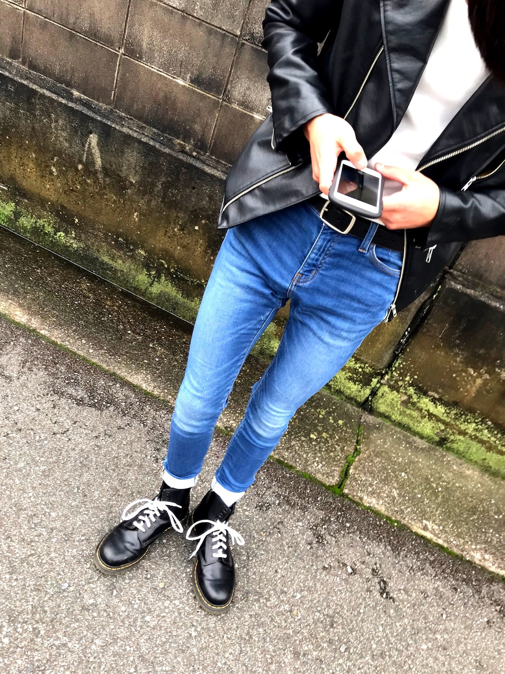 「秋冬、ドクターマーチン、ライダース、韓国ファッション、キレイめ、高校生、フォローミー」｜「Dr. MartensのDr.Martens 8EYE BOOT（ブーツ、ブラック系）」を使った、こうきさん（メンズ・176cm）の秋コーディネートの1枚目の写真