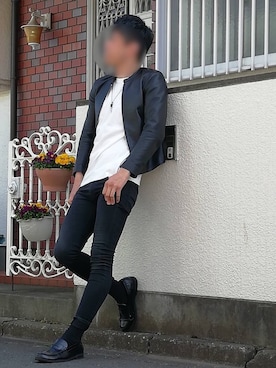 「ソックス」｜「アイテム（ライダースジャケット）」を使った、カフェ　さん（メンズ・188cm）の春コーディネート