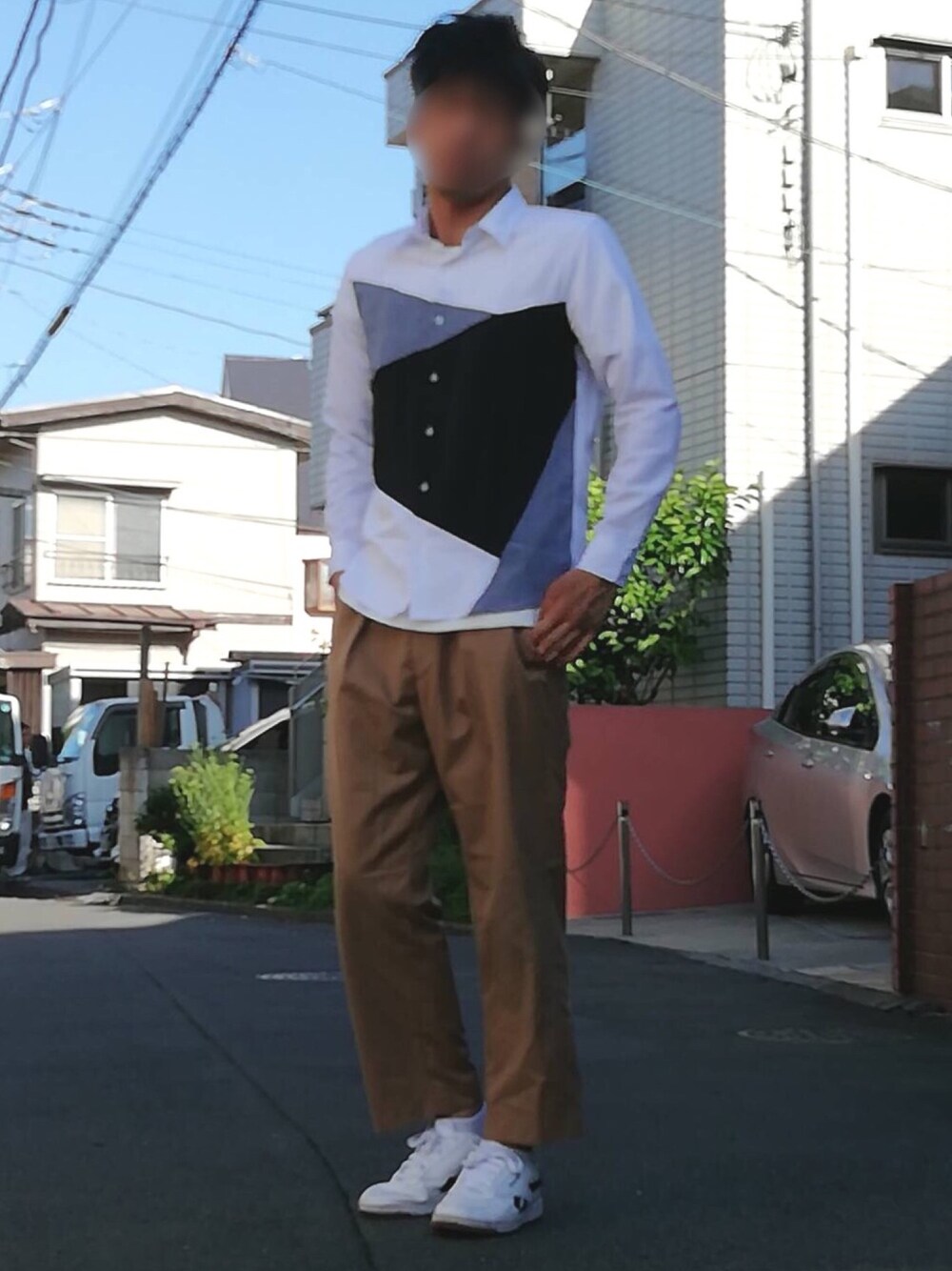 「シンプルコーデ、おしゃれさんと繋がりたい、夏コーデ、シャツ、クルーネックTシャツ、ビエラギャバワイドスラックス、スニーカー、いいね、save、フォローお願いします🤑」｜「NOTA BENEのオックスクレイジー切替ＲＧシャツ（シャツ/ブラウス、ホワイト系）」を使った、カフェ　さん（メンズ・188cm）の春コーディネートの1枚目の写真