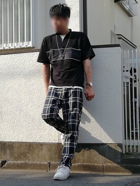 「クルーネックTシャツ」｜「アイテム（アクセサリー）」を使った、カフェ　さん（メンズ・188cm）の夏コーディネート
