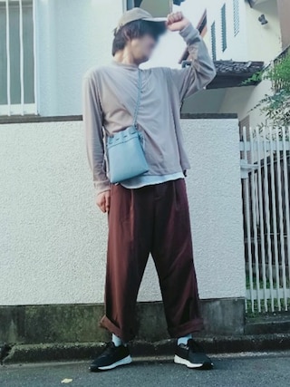 パンツを使った「オーバーサイズロンT」の人気ファッション