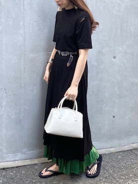 「TOGA PULLA（トーガ　プルラ）の【TOGA PULLA(トーガプルラ)】フリンジイヤリング TP01-AK276（イヤリング）」を使った、chisaさん（レディース・164cm）の春コーディネート