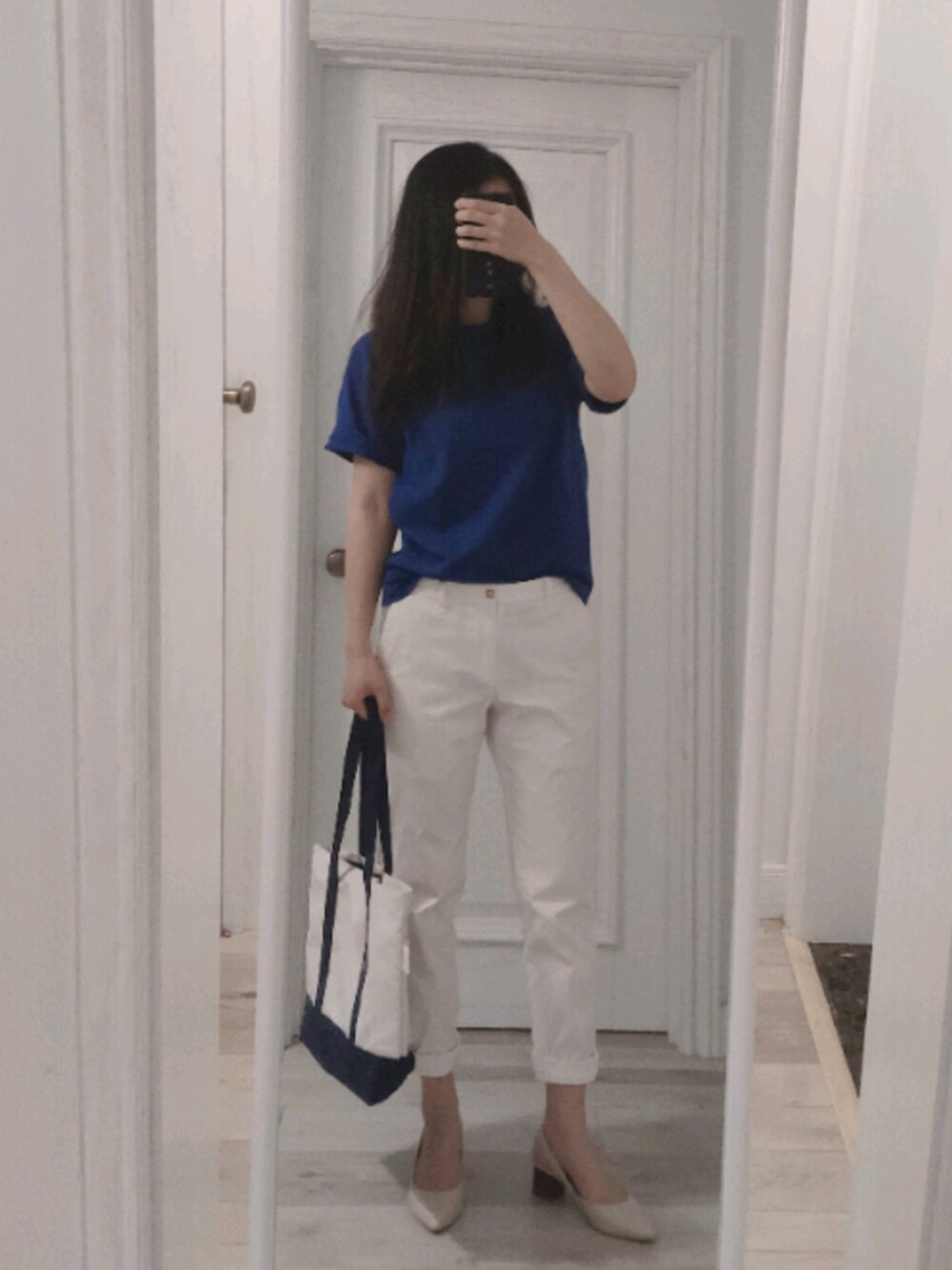 「夏コーデ、ootd、夏、夏だ！Tシャツ着よう！、大人カジュアル、シンプル、オトナカジュアル、オトナ女子、カジュアル、カジュアルコーデ」｜「ROPE' PICNICのウッド風ヒールスリングバックミュール（サンダル、ホワイト系）」を使った、biscuitsさん（レディース・167cm）の夏コーディネートの1枚目の写真